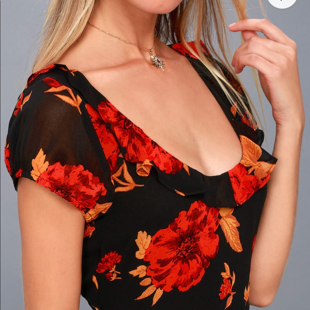 NWT LULUS Isla Mujeres Red and Black Floral Print Ruffled Dress Size Large - Picture 13 of 13